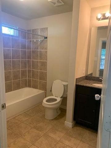 Building Photo - 3226 Navaro St