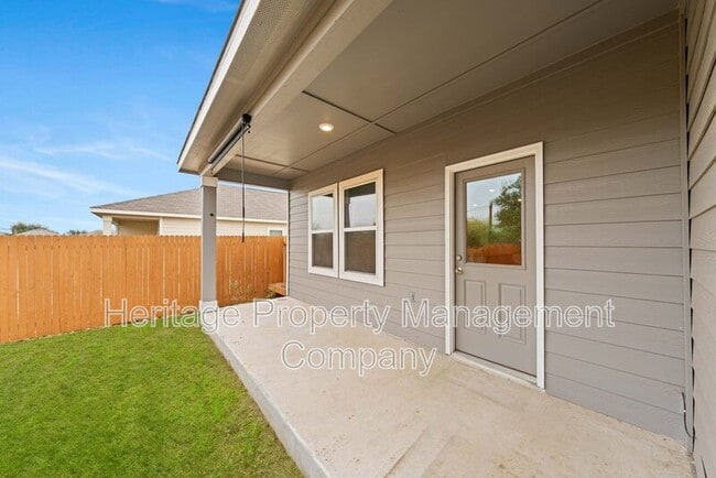 Building Photo - 6028 Pearl Mdw