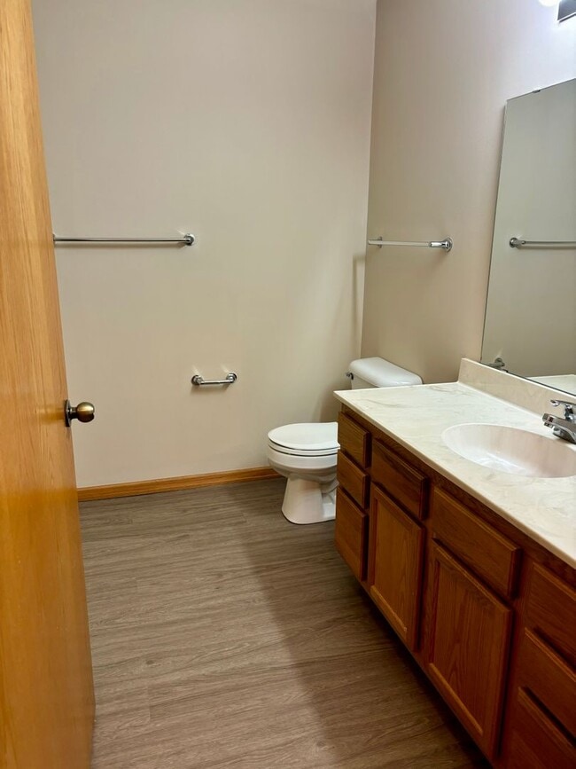 Building Photo - One Level Living ~ Wonderful Townhome