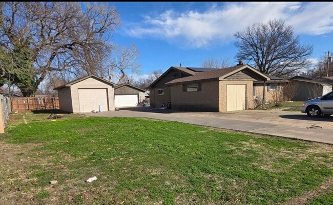 Building Photo - 113 Stull Ct