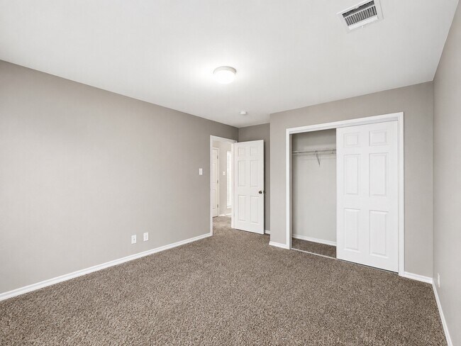 Building Photo - 9430 Anderson Way
