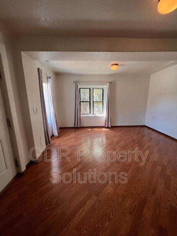 Building Photo - 305 Wilshire Dr SW