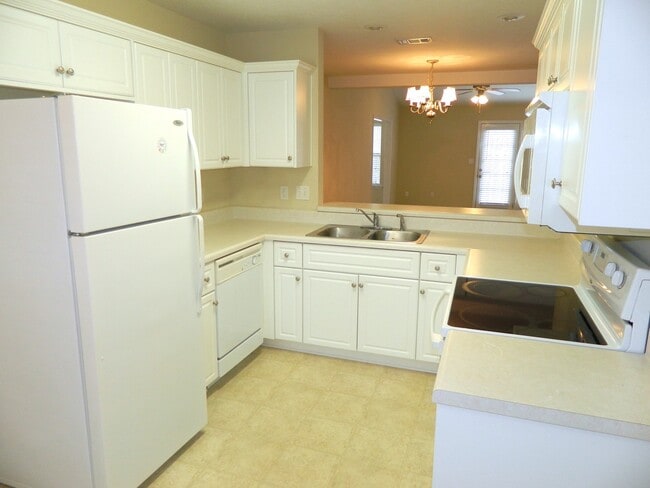 Building Photo - 2014 Kennesaw Way