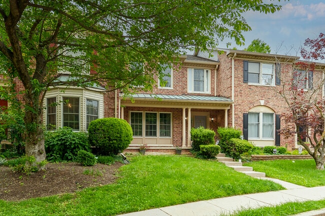 Building Photo - 7 Willwood Ct
