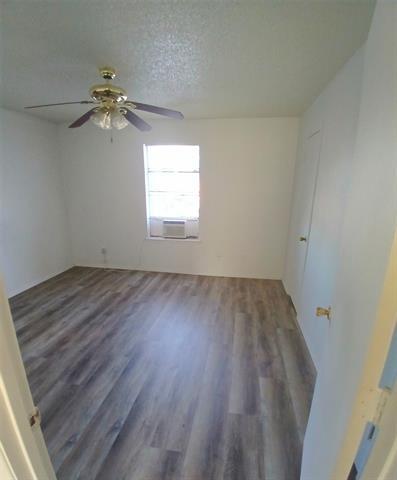 Building Photo - 103 S Las Vegas Trail