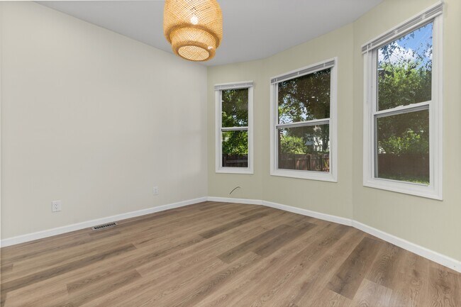 Building Photo - 3736 Iroquois St