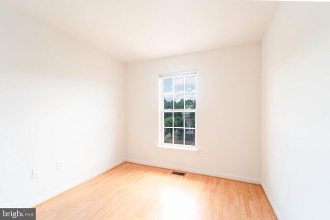 Building Photo - 15154 Brazil Cir