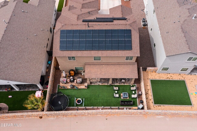 Building Photo - 1742 Breeder Cup Wy