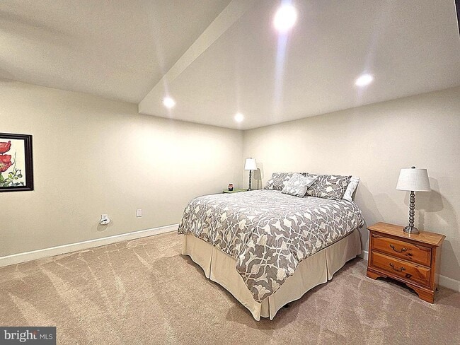 Building Photo - 5270 Ellicott Dr