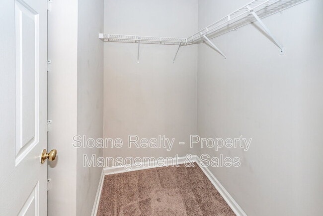 Building Photo - 1343 Pinnacle Ln