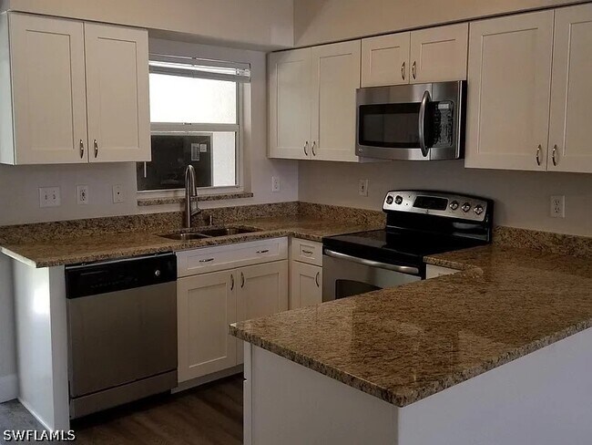 Building Photo - 8208 Matanzas Rd