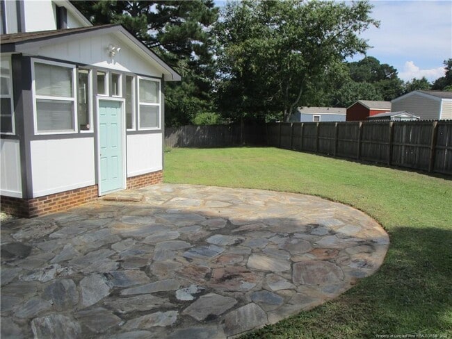 Building Photo - 2120 Lothbury Dr