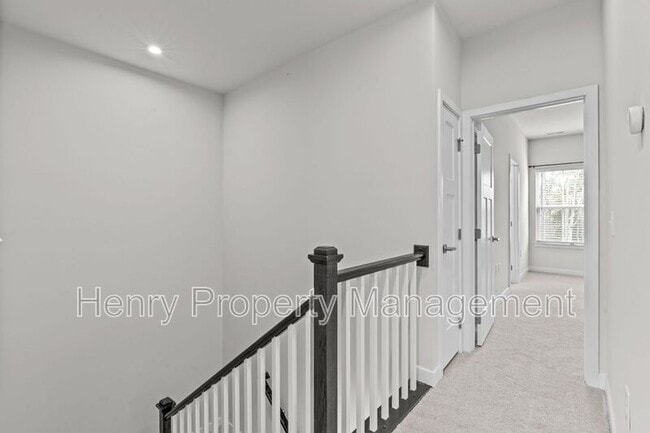 Building Photo - 1329 Channing Park Cir