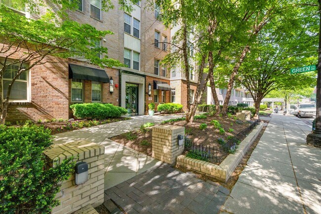 Building Photo - Renovated Studio by Thomas Circle