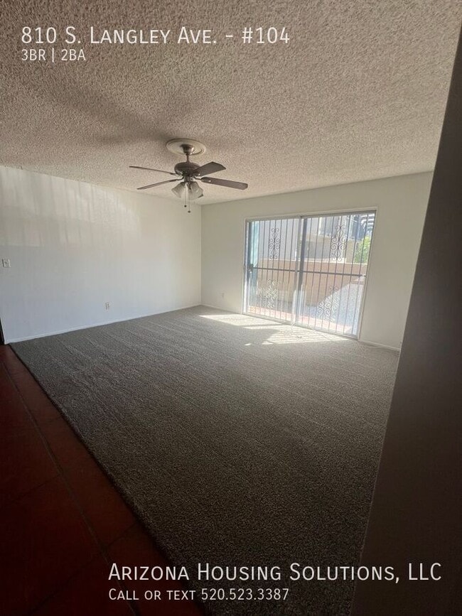 Building Photo - 810 S Langley Ave