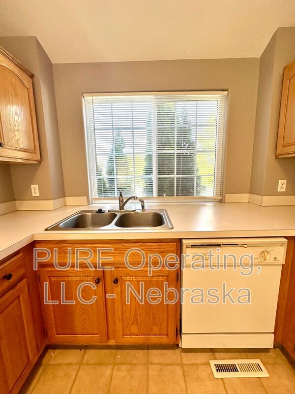 Building Photo - 1009 Bison Cir