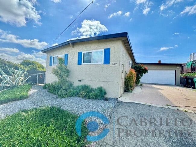 Primary Photo - 3707 Cedar St