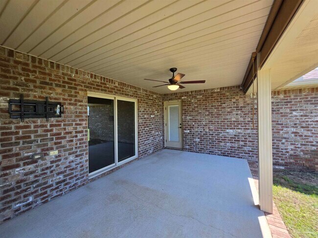 Building Photo - 8839 Longmont Way