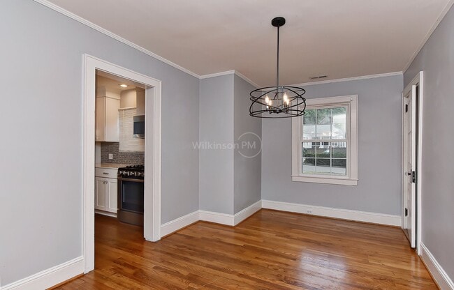 Building Photo - Cottage Home in Plaza Midwood 2Bd/1Bth wit...
