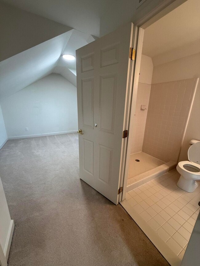 Building Photo - 18145 Shoreline Ct