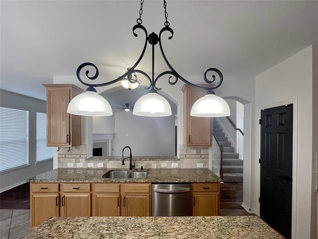 Building Photo - 7850 Greenvalley Ln