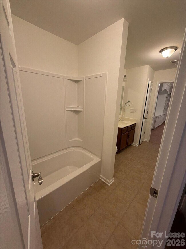 Building Photo - 3530 Carmel Chace Dr