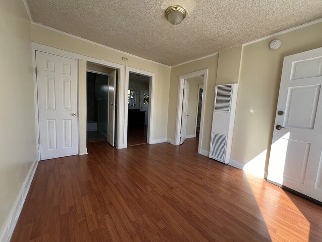 Living room - 3150 Casitas Ave