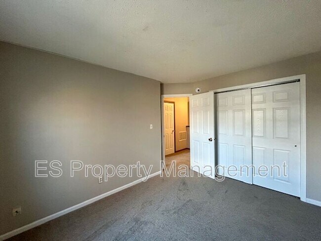 Building Photo - 6316 Long River Ln