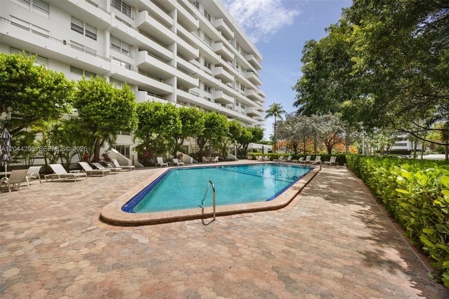 Building Photo - 155 Ocean Ln Dr