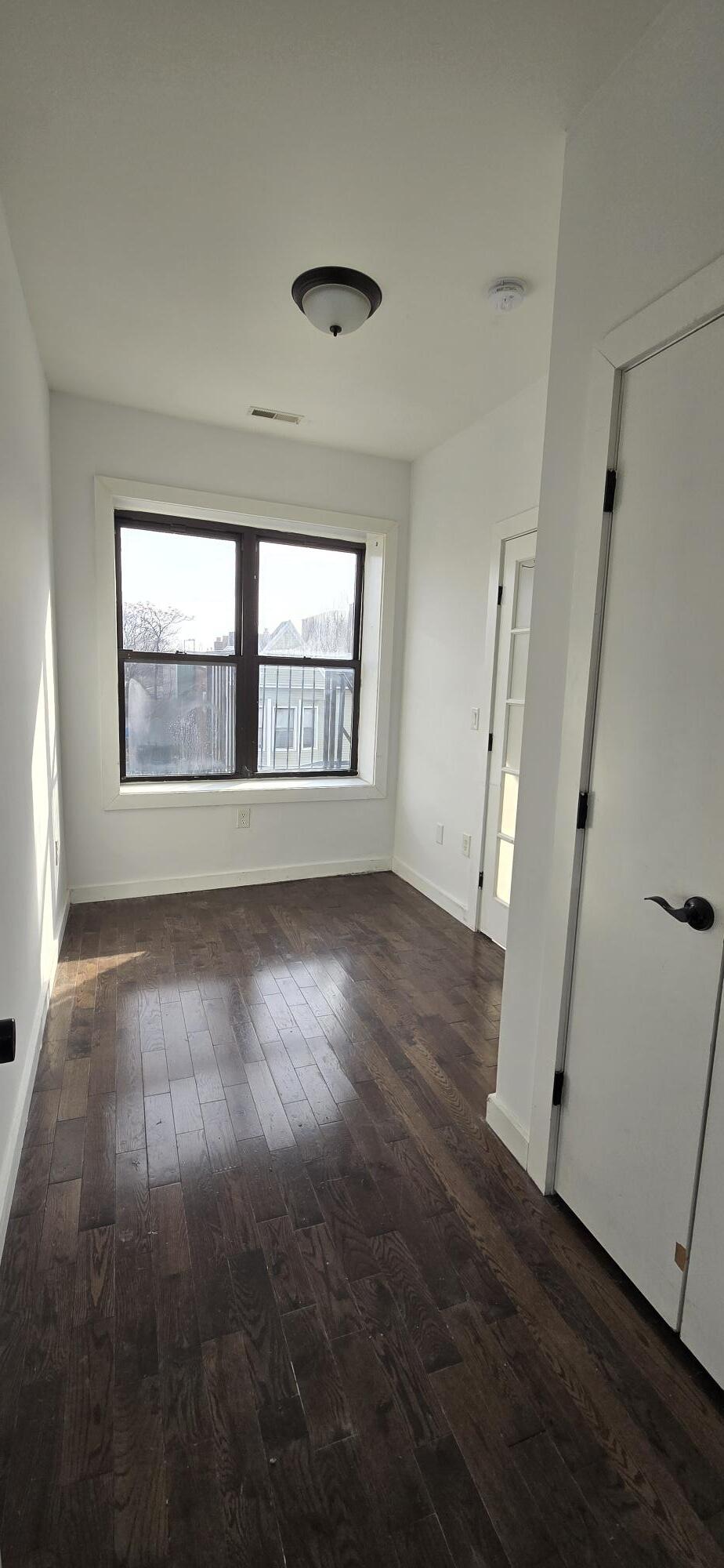 Building Photo - 487 Ocean Ave