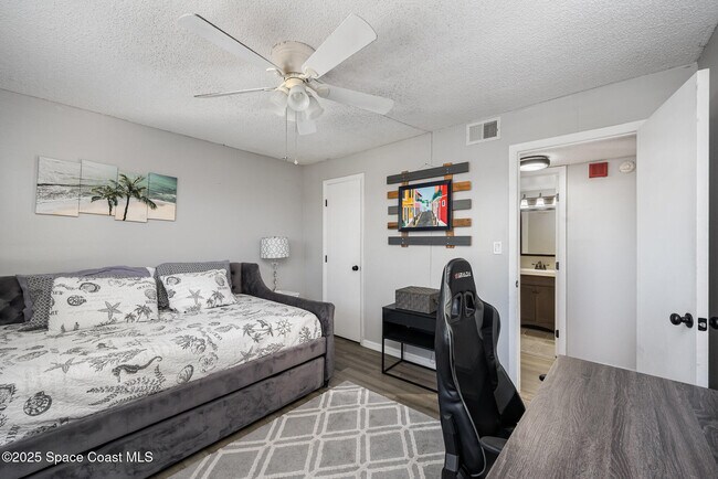 Building Photo - 500 Palm Springs Blvd