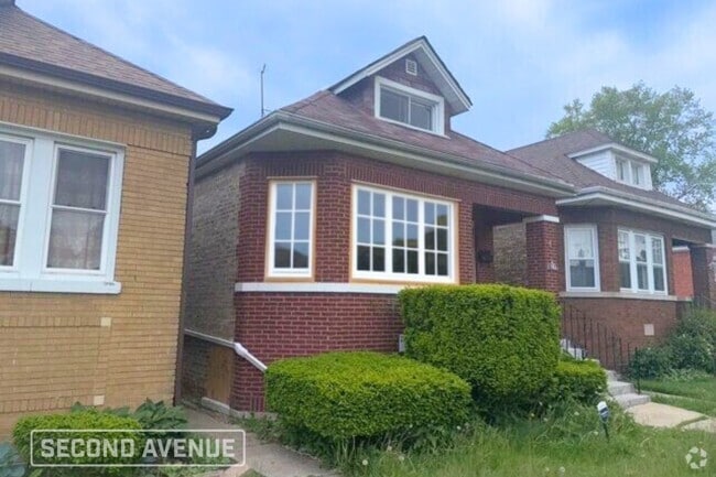 Building Photo - 1717 W 90th Pl