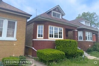 Building Photo - 1717 W 90th Pl