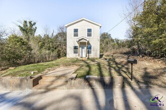 Building Photo - 1635 2nd St