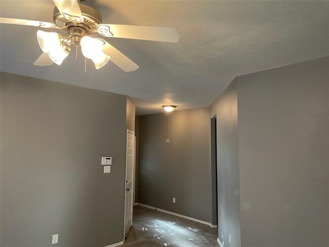 Building Photo - 14019 Concord Meadow Ln