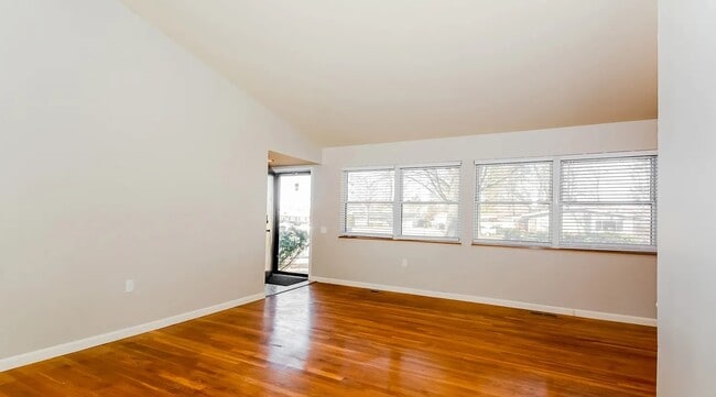 Building Photo - 2370 Stirrup Ln