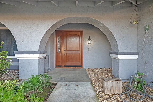 Building Photo - A Clean, Well-Sized Home With Solar in Woodland