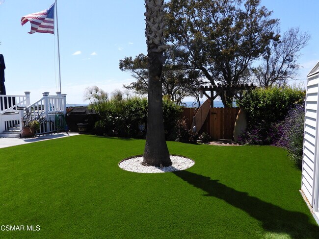 Building Photo - 5573 Calle Arena