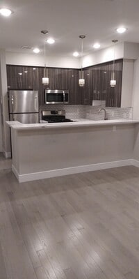 Building Photo - 801 Summit Ave