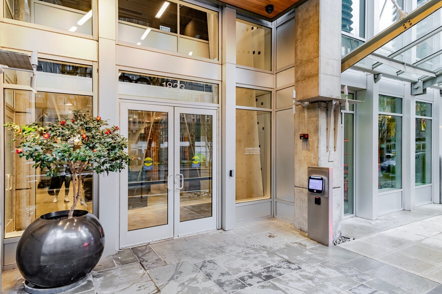 Building Photo - 1823 Minor Ave