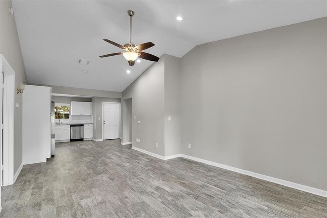 Building Photo - 3555 Balboa Cir