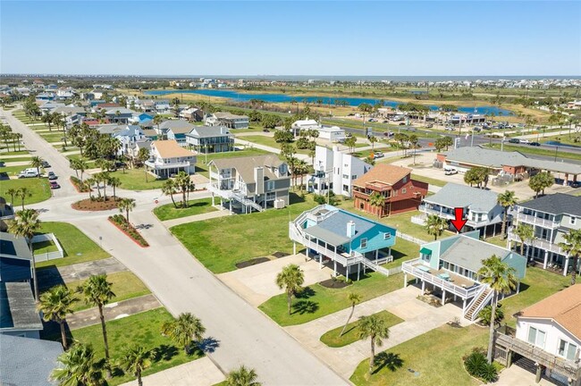 Building Photo - 13638 Pirates Beach Blvd