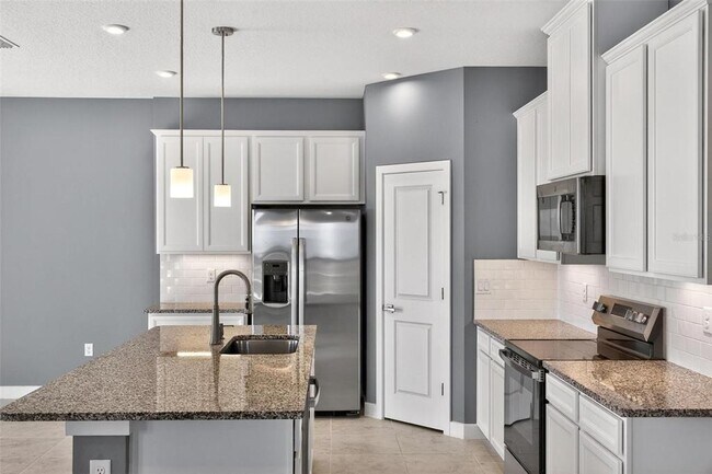 Building Photo - 6408 Domizio Dr