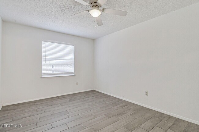 Building Photo - 1724 Gambel Quail Dr