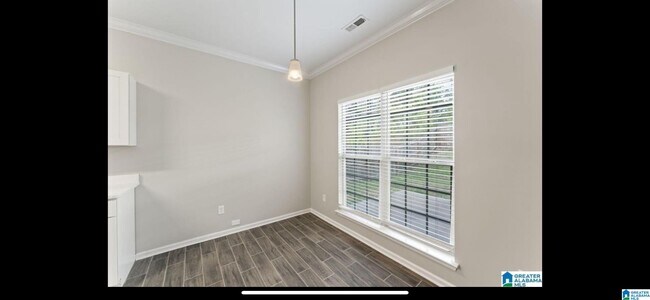 Building Photo - 683 Waterford Ln