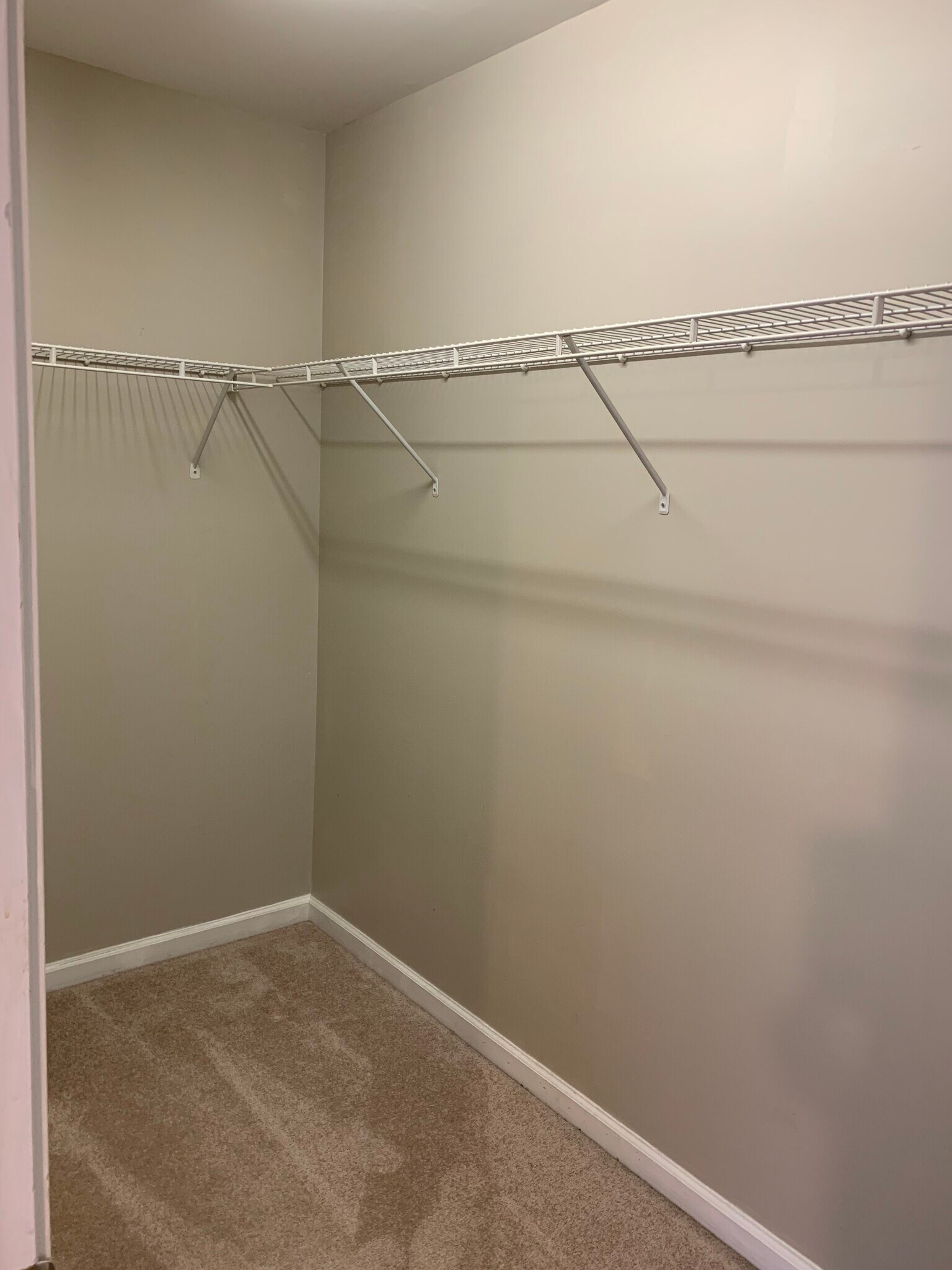 Walk-in closet - 107 Forest Ridge Rd