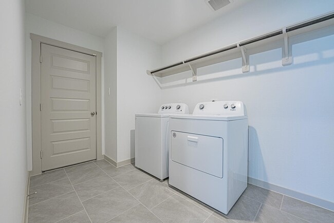 Building Photo - 3419 Harper Mdw Ln