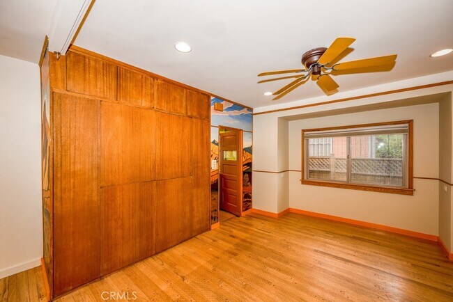 Building Photo - 1243 Yosemite Dr