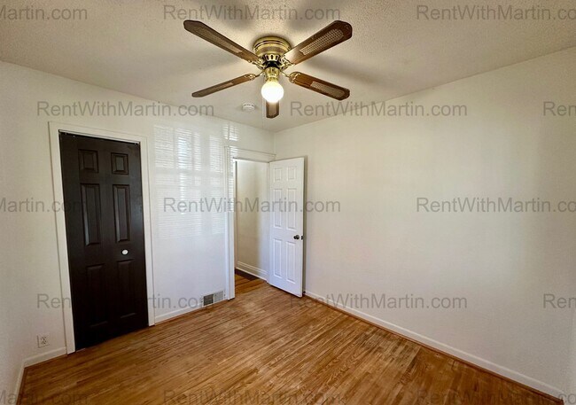 Building Photo - 1917 W 3rd St