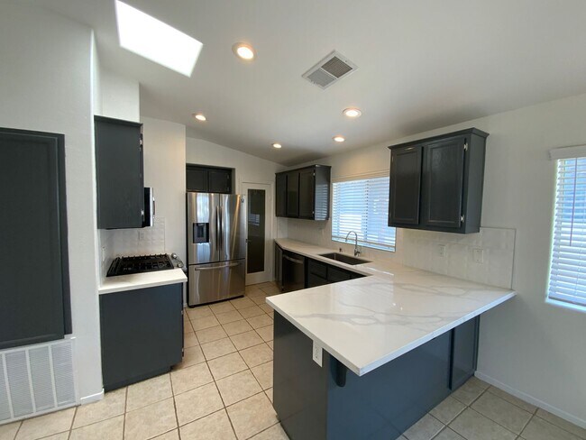 Building Photo - Modern Beach House